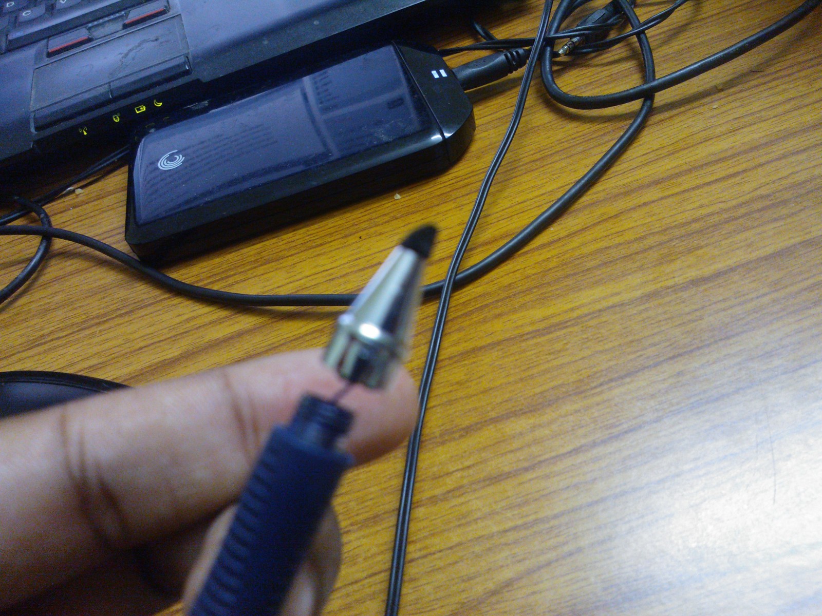 Electrical connection between wire and the foam is a must for the stylus to function correctly